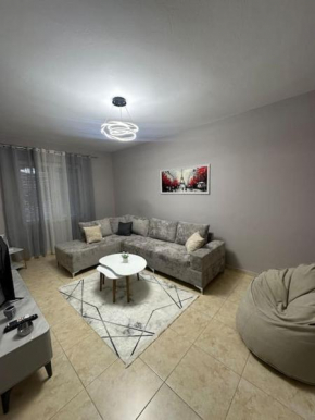 S&E apartments